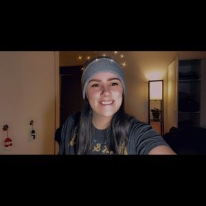 Meet your Posher, Abraea